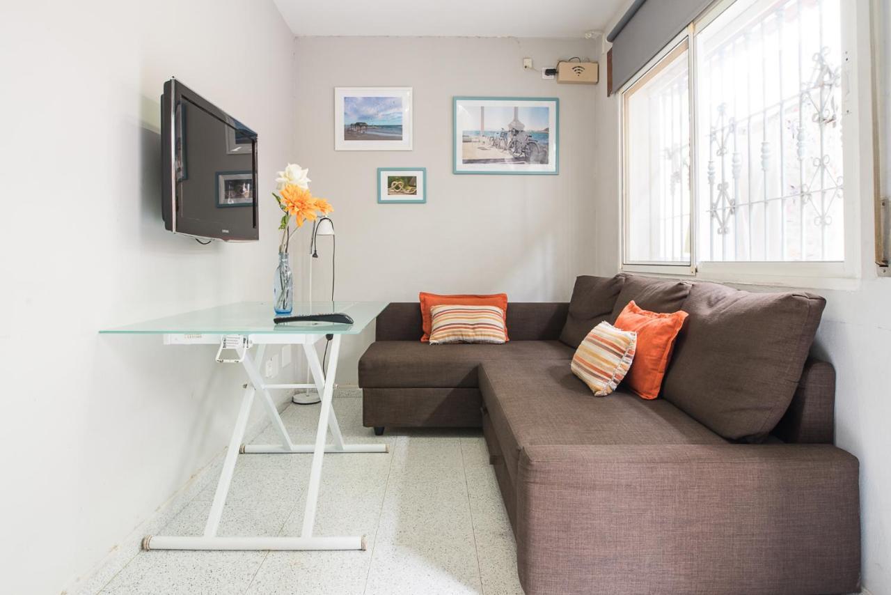Malagaonbeach 1 - Two Bedrooms - Up To 3 People - 10 Meters Beach Exteriér fotografie